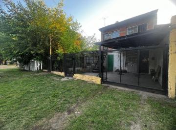 Casa · 90m² · 3 Ambientes · 1 Cochera · Casa 3 Ambientes Venta San Vicente y Departamentos