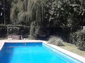 Casa · 80m² · 2 Ambientes · 2 Cocheras · Casa Quinta en Venta en Tortuguitas - Apta Credito