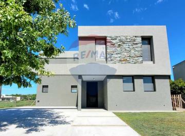 Casa · 227m² · 6 Ambientes · 2 Cocheras · Venta Casa San Matías, Escobar, Pileta, Al Lago.
