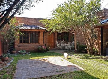 Casa · 138m² · 5 Ambientes · 2 Cocheras · Venta Casa Parque Cochera 5 Ambientes V. Luzuriaga