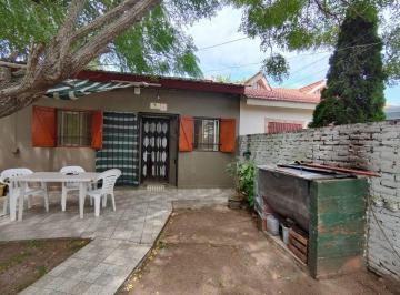 Casa · 63m² · 4 Ambientes · 1 Cochera · Venta de Casa en Lote Propio en PH Apto Credito