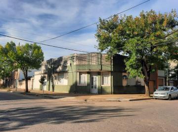 Casa · 190m² · 9 Ambientes · 1 Cochera · Venta Casa Céntrica Sobre Esquina