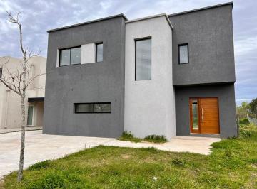 Casa · 169m² · 4 Ambientes · Venta Casa 4 Amb en Puertos del Lago Acacias