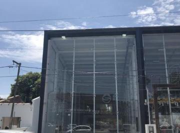 Local comercial · 300m² · Local Comercial en Venta Gonnet
