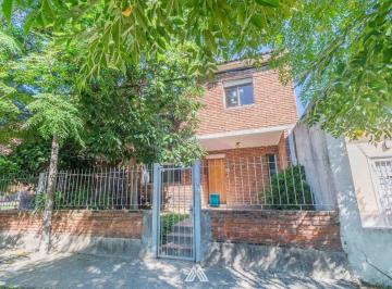 Casa · 84m² · 5 Ambientes · Venta Casa Las Piedras 4 Dorm.