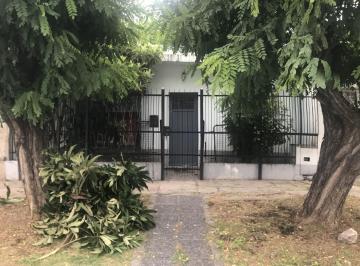 Casa · 104m² · 3 Ambientes · 1 Cochera · Venta/permuta El Parque 9340 - P. Podesta