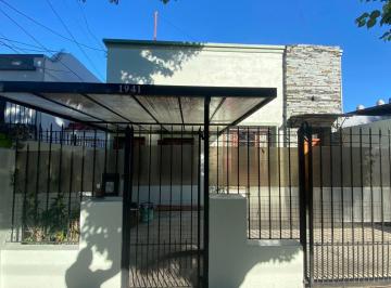 PH · 88m² · 3 Ambientes · 1 Cochera · PH Al Frente con Cochera y Terraza - Apto Crédito