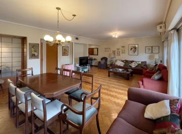Departamento · 167m² · 4 Ambientes · 1 Cochera · Venta Piso Sobre Av Libertador, Patio y Cochera