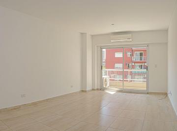 Departamento · 43m² · 2 Ambientes · Venta Depto 2 Amb C/balcon, S. Cristobal, Amenities