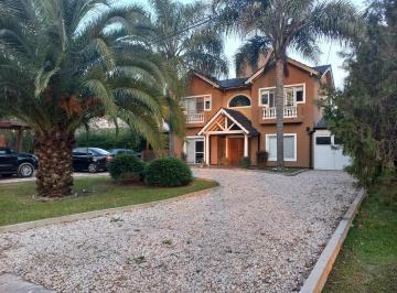 Casa · 300m² · 5 Ambientes · 2 Cocheras · Casa en Parque Las Naciones