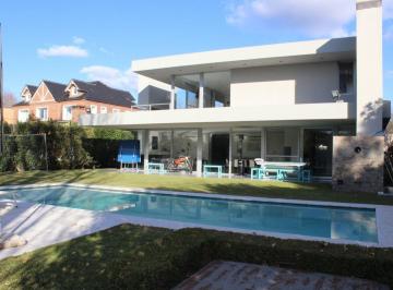 imagen1 · Excelente Casa de Moderno Estilo y Gran Iluminación.