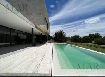 Casa · 430m² · 7 Ambientes · 2 Cocheras · Casa en Alquiler con Muebles en El Golf, Nordelta