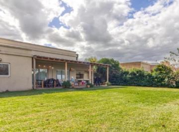 Casa · 175m² · 6 Ambientes · 2 Cocheras · Casa - Venta - Haras Santa María - Escobar - Lote Interno