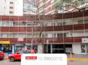 Departamento · 52m² · 3 Ambientes · Departamento 3 Ambientes Alquiler - Acas. - Vias/santa Fe