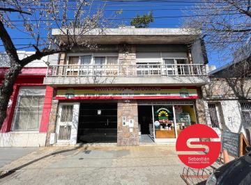Local comercial · 240m² · 3 Ambientes · 2 Cocheras · Local Venta Echesortu 2 Departamentos Planta Alta Cochera