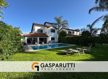 Casa · 160m² · 5 Ambientes · 4 Cocheras · Casa en Alquiler en Aranjuez Moderna con Pileta!