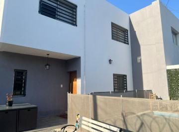 Casa · 115m² · 5 Ambientes · 1 Cochera · Venta Duplex Nuevo Urca Pileta