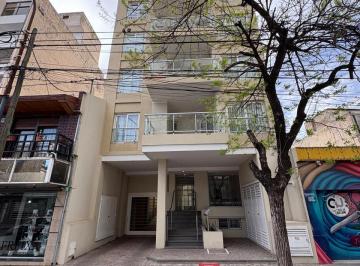 Departamento de 3 ambientes, Pergamino · Departamento Centrico de 2 Dorm., Semipiso, Merced 300