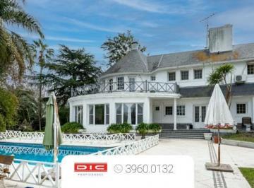 Casa · 550m² · 7 Ambientes · Casa 6 Dorm. Venta - Pilar