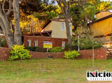 Casa de 4 ambientes, Nueva Atlantis · Chalet: Paso Nº 385 E/ Quinteros y Carreras - Nueva Atlántis - C933
