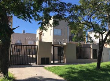 PH · 70m² · 3 Ambientes · 1 Cochera · Duplex en Alquiler con Cochera, San Miguel