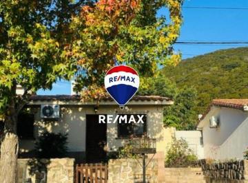 Casa · 90m² · 3 Ambientes · 1 Cochera · Casa 2 Dorm. Venta Tres Cerritos