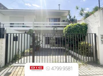 Casa · 155m² · 7 Ambientes · 1 Cochera · Casa 3 Dorm. Venta - La Lucila - Vias/maipu