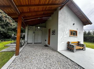 Casa · 43m² · 2 Ambientes · 1 Cochera · Casa en Venta en Bariloche, Patagonia, Argentina