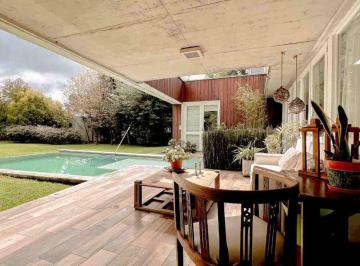 Casa · 197m² · 5 Ambientes · 2 Cocheras · Venta Casa 5 Amb Pileta Bosque Peralta Ramos