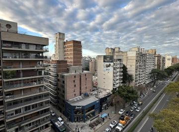 Departamento · 73m² · 5 Ambientes · Departamento Tres Dorm. Amplio Impecable Doble Balcón Abasto Parrillero