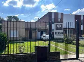 Casa · 80m² · 4 Ambientes · 3 Cocheras · Casa a Reciclar en Pueblo Nuevo Sobre Fray Manuel de Torres