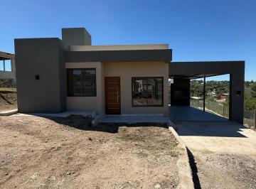 Casa · 105m² · 5 Ambientes · Casa en Venta en Villa Santa Cruz del Lago 2 Dorm.