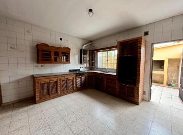 Casa · 80m² · 5 Ambientes · Av Avellaneda 2500 - Casa en Alquiler de 3 Dorm.