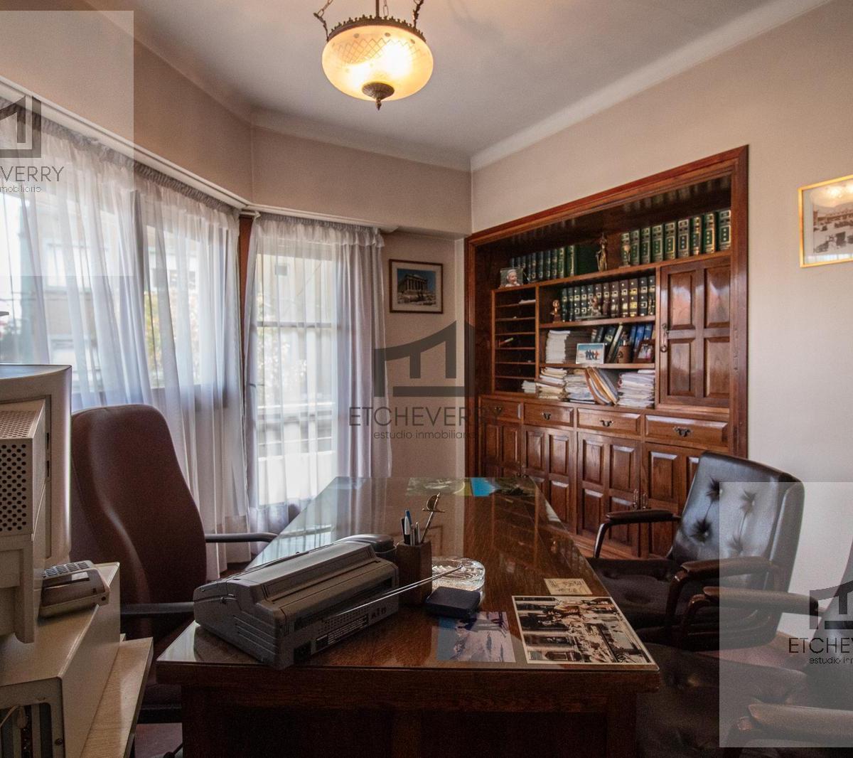 Departamento en 1er piso, 6 amb, 150m² con balcón — Puerto
