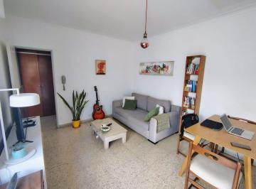 PH · 40m² · 2 Ambientes · PH en Alquiler, 1 Dormitorio y Patio La Plata