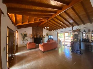 Casa · 300m² · 5 Ambientes · 3 Cocheras · Excelente Propiedad en Venta en San Vicente, Misiones