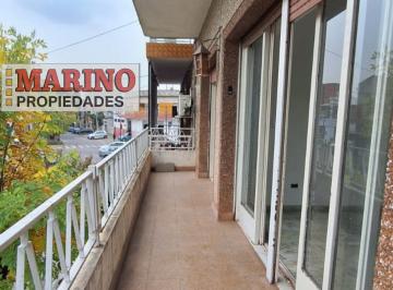 PH de 3 ambientes, Tres de Febrero · Caseros Blas Pascal 2700 Primer Piso 3 Amplisimos Ambientes Balcon