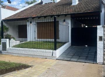 Casa · 150m² · 3 Ambientes · 4 Cocheras · Casa con Jardin, Parrilla y Cocheras