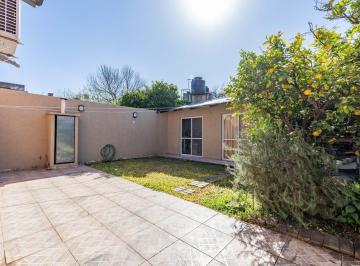 Casa · 138m² · 6 Ambientes · 2 Cocheras · Venta. Casa 3 Dorm., Cochera y Jardín. Alberdi, Rosario