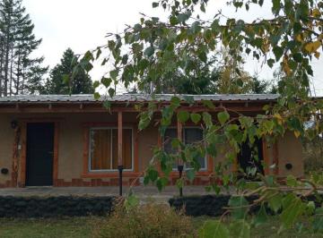Casa · 80m² · 4 Ambientes · 2 Cocheras · Casa en Las Golondrinas Chubut