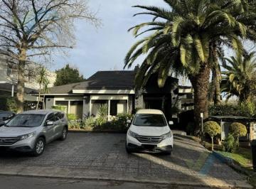 Casa · 320m² · 5 Ambientes · 5 Cocheras · Casa en Campo Chico