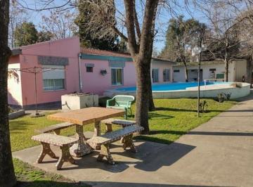 Casa · 200m² · 5 Ambientes · 1 Cochera · Venta Casa Tipo Quinta con Pileta + Depto 3 Ambientes
