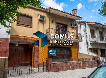 Casa · 350m² · 6 Dormitorios · 3 Cocheras · Venta Casa Av del Bicentenario