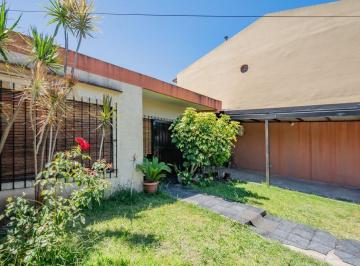 Casa · 100m² · 3 Ambientes · 2 Cocheras · Venta Casa 3amb Refaccionada V. Tesei Unahur Patio