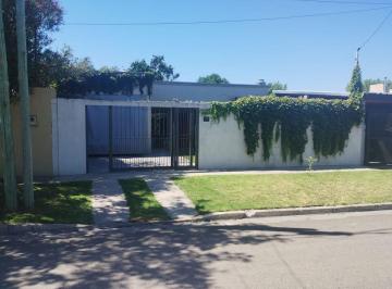 Casa · 120m² · 3 Ambientes · 2 Cocheras · Venta Casa Florencio Varela