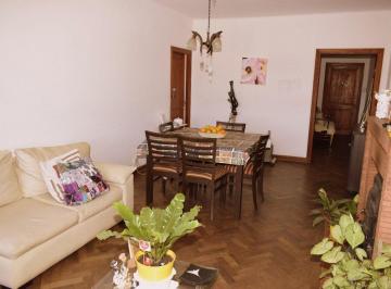Departamento · 110m² · 4 Ambientes · Venta Departamento La Falda 3 Dorm Centro
