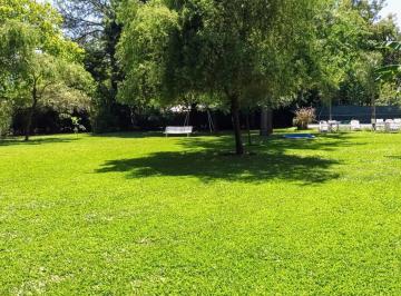 Quinta vacacional · 94m² · 2 Dormitorios · Venta Lote 2500 m² Quinta Pileta Villa Rosa Pilar