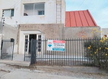 Casa · 80m² · 3 Ambientes · 1 Cochera · Casa 2 Dorm. Barrio Pueyrredon
