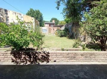 Casa · 85m² · 3 Ambientes · Venta Casa 3 Ambiente con Parque Moron