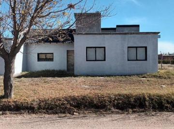Casa · 120m² · 4 Ambientes · 1 Cochera · Casa en Venta B° Privado Las Lavandas